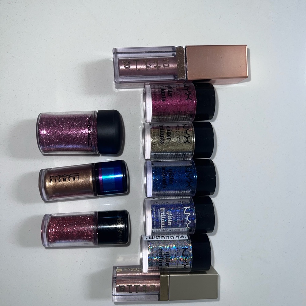 Eye makeup